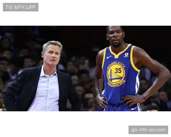 凯文·杜兰特随手买件外套那价格我当场想把银行卡埋了